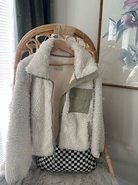 Abercrombie & Fitch Fur Jacket / size L